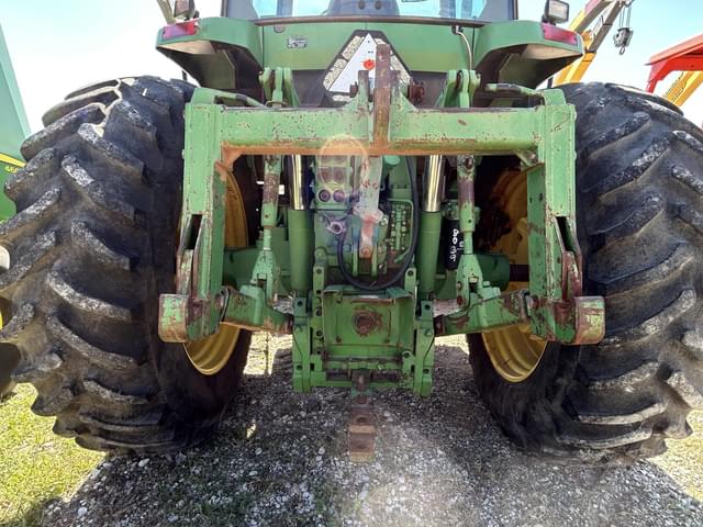 Image of John Deere 7810 equipment image 4