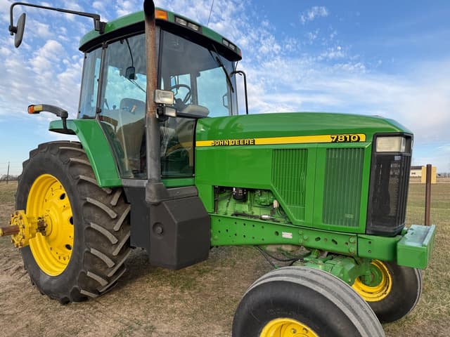 Image of John Deere 7810 equipment image 2