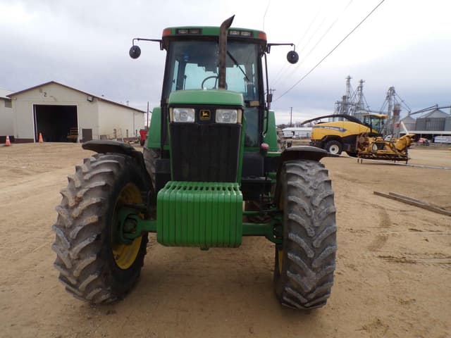 Image of John Deere 7810 equipment image 2