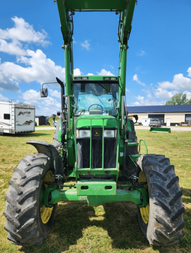 Image of John Deere 7810 equipment image 2