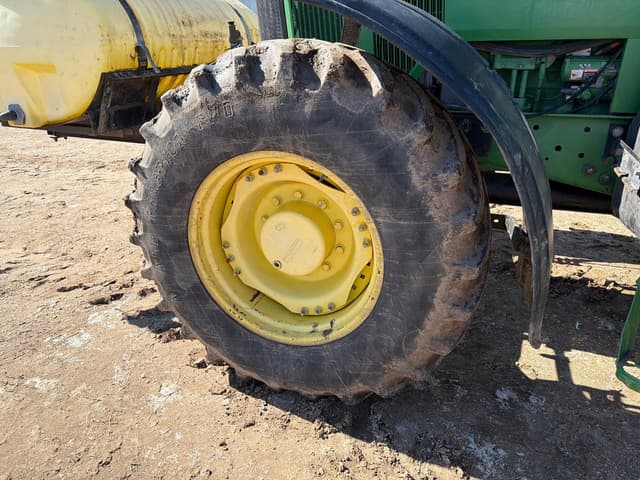 Image of John Deere 7810 equipment image 3