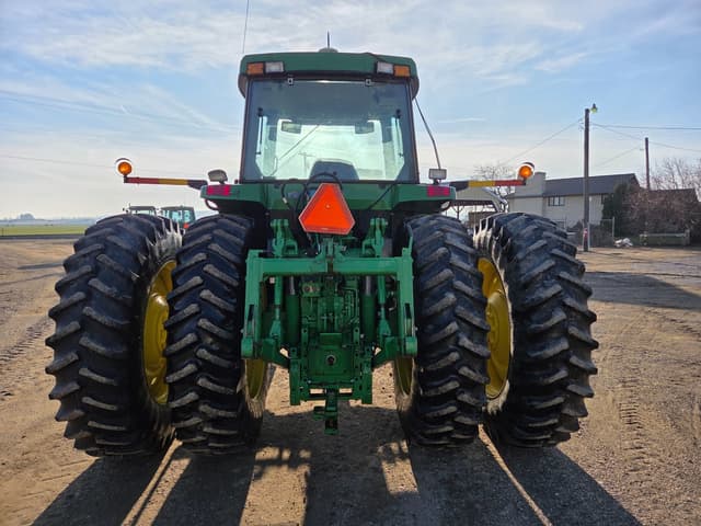 Image of John Deere 7810 equipment image 4