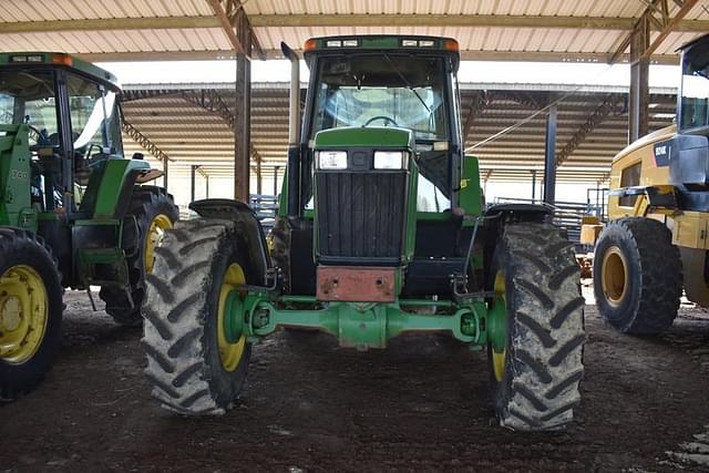 Image of John Deere 7810 equipment image 1