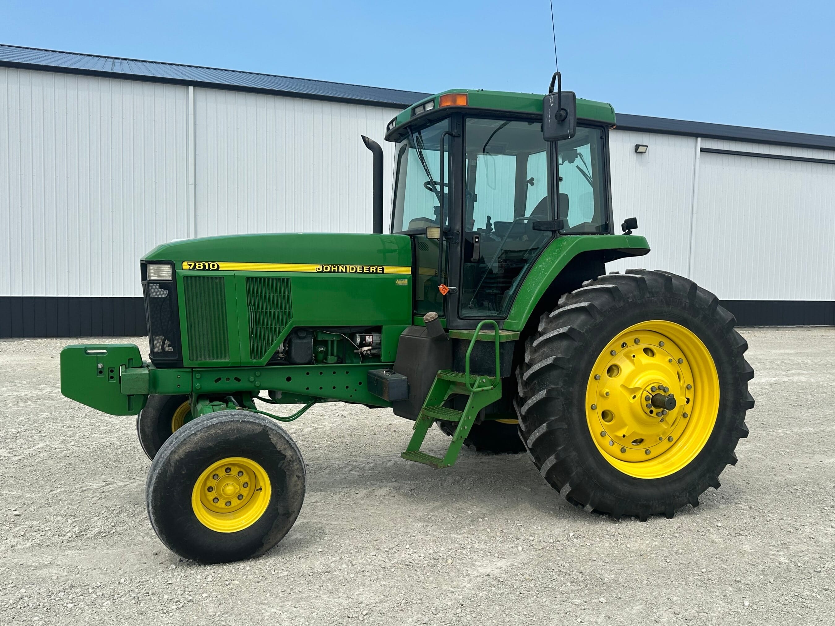 1998 John Deere 7810 Equipment Image0