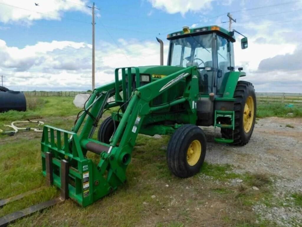Image of John Deere 7810 Primary image