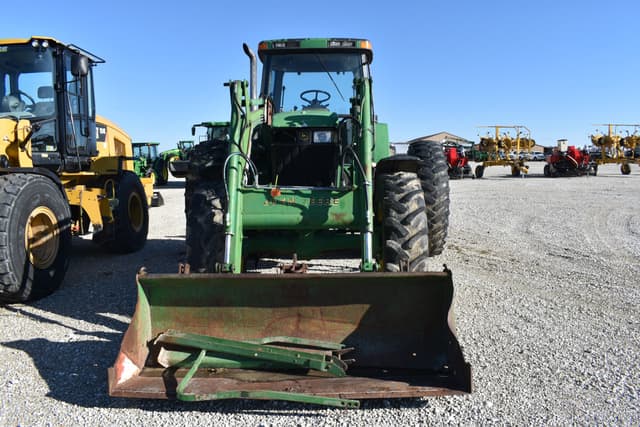 Image of John Deere 7810 equipment image 3