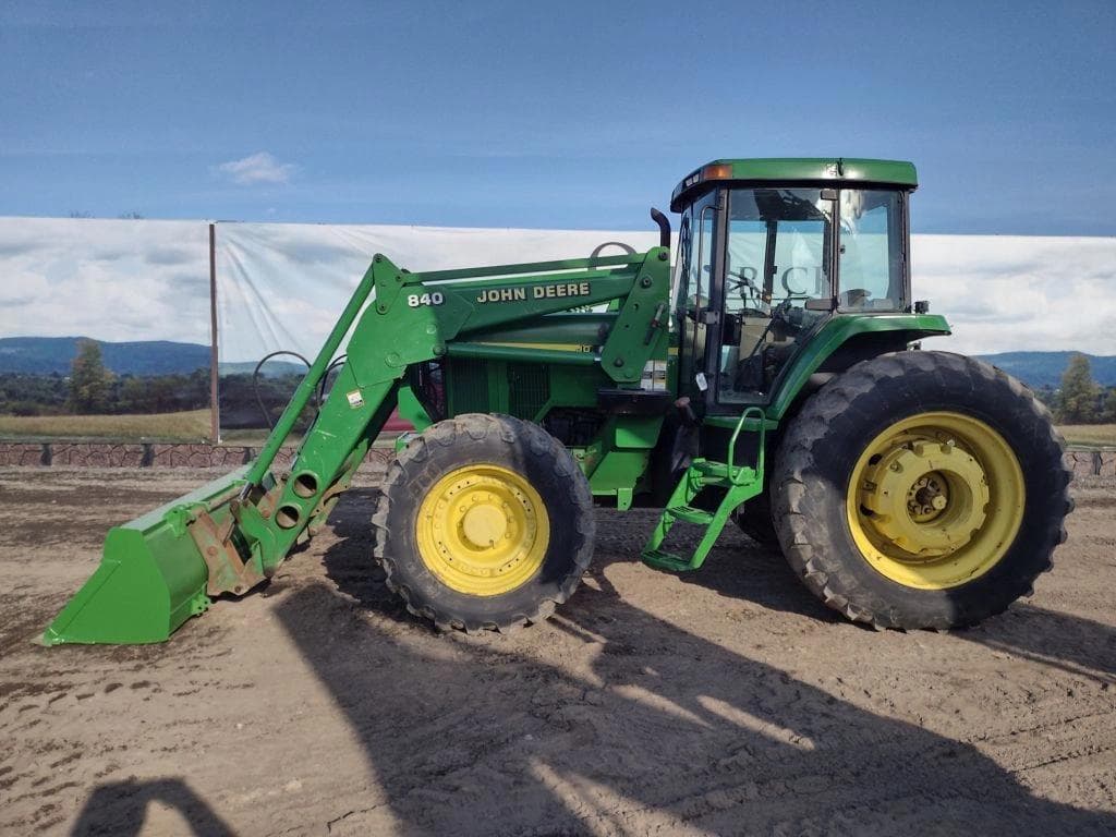 Image of John Deere 7810 Primary image