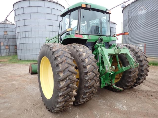 Image of John Deere 7810 equipment image 4