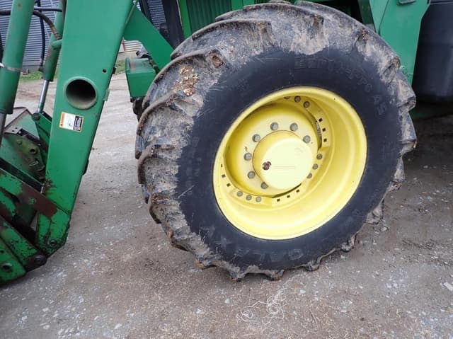 Image of John Deere 7810 equipment image 1