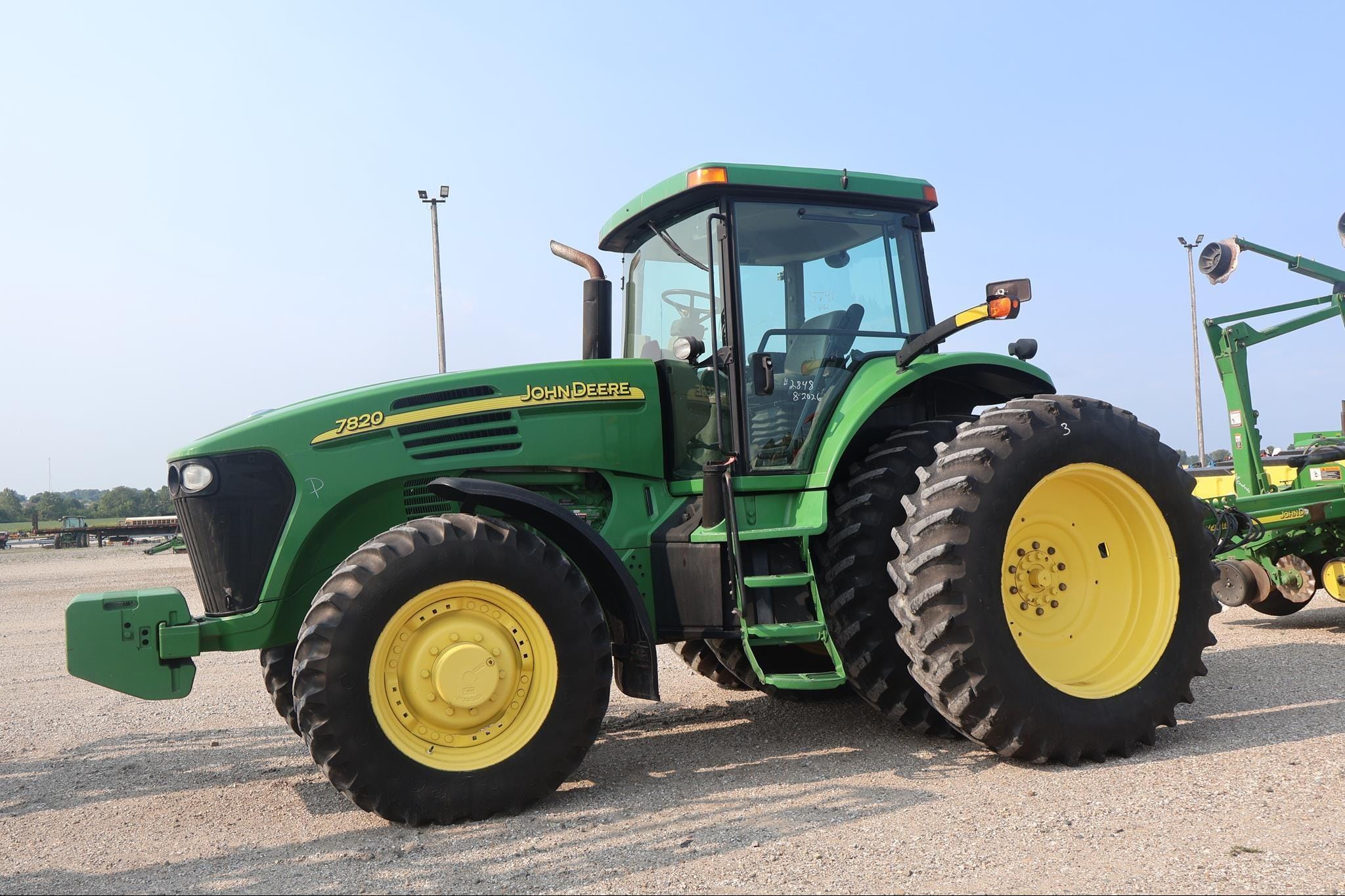 John Deere 7820 Equipment Image0