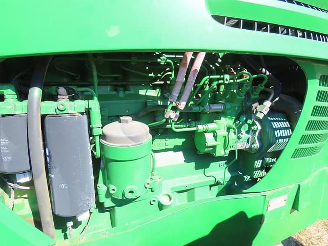 Image of John Deere 7820 equipment image 3