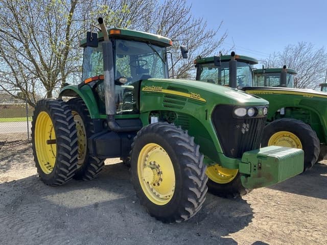 Image of John Deere 7820 equipment image 2