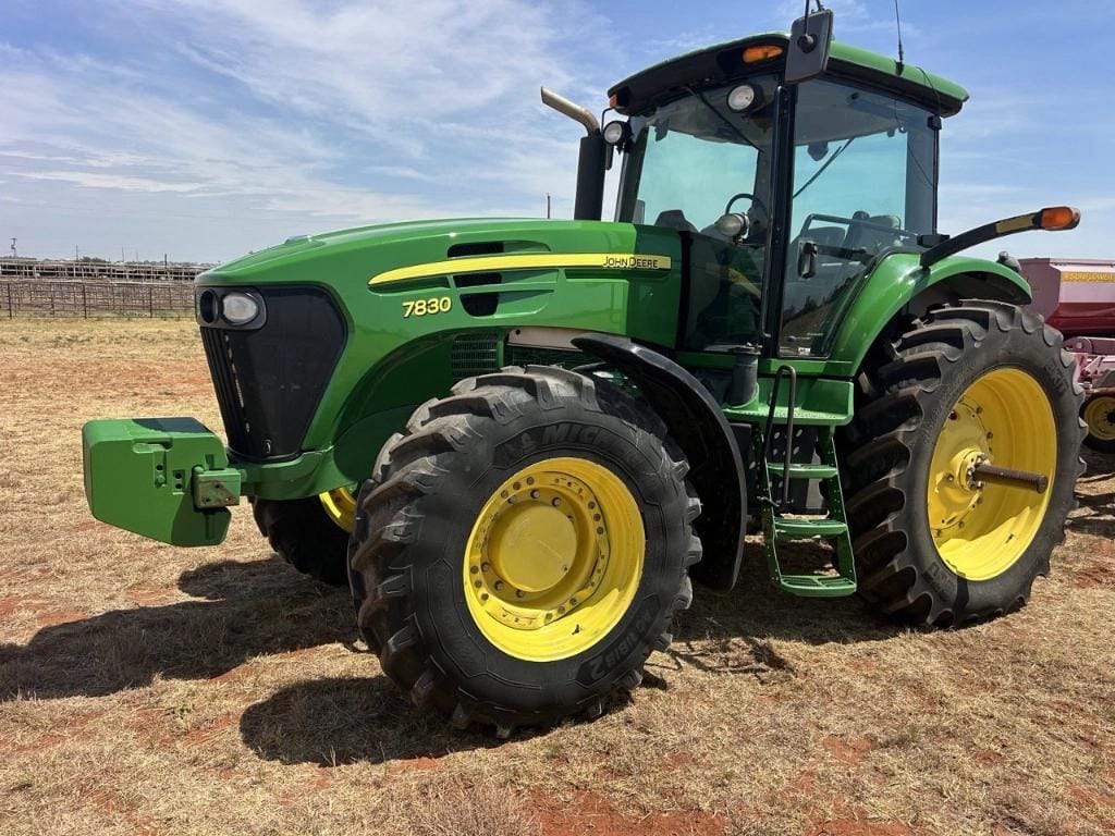 John Deere 7830 Equipment Image0