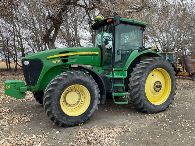 Image of John Deere 7830 equipment image 4