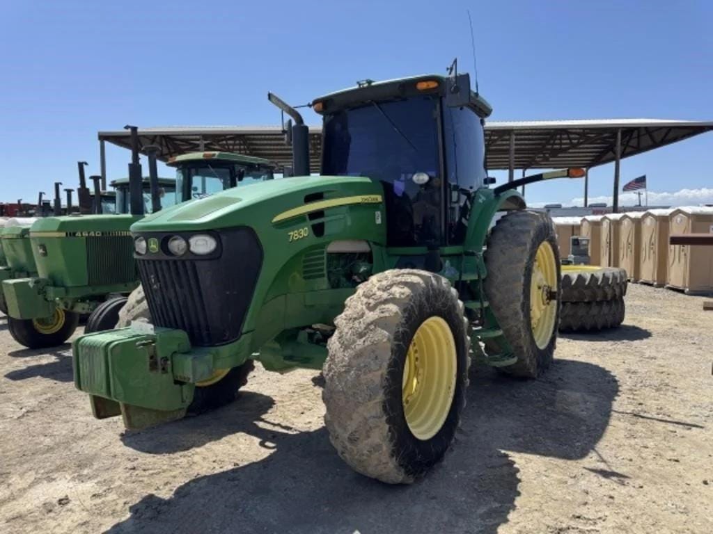 John Deere 7830 Equipment Image0