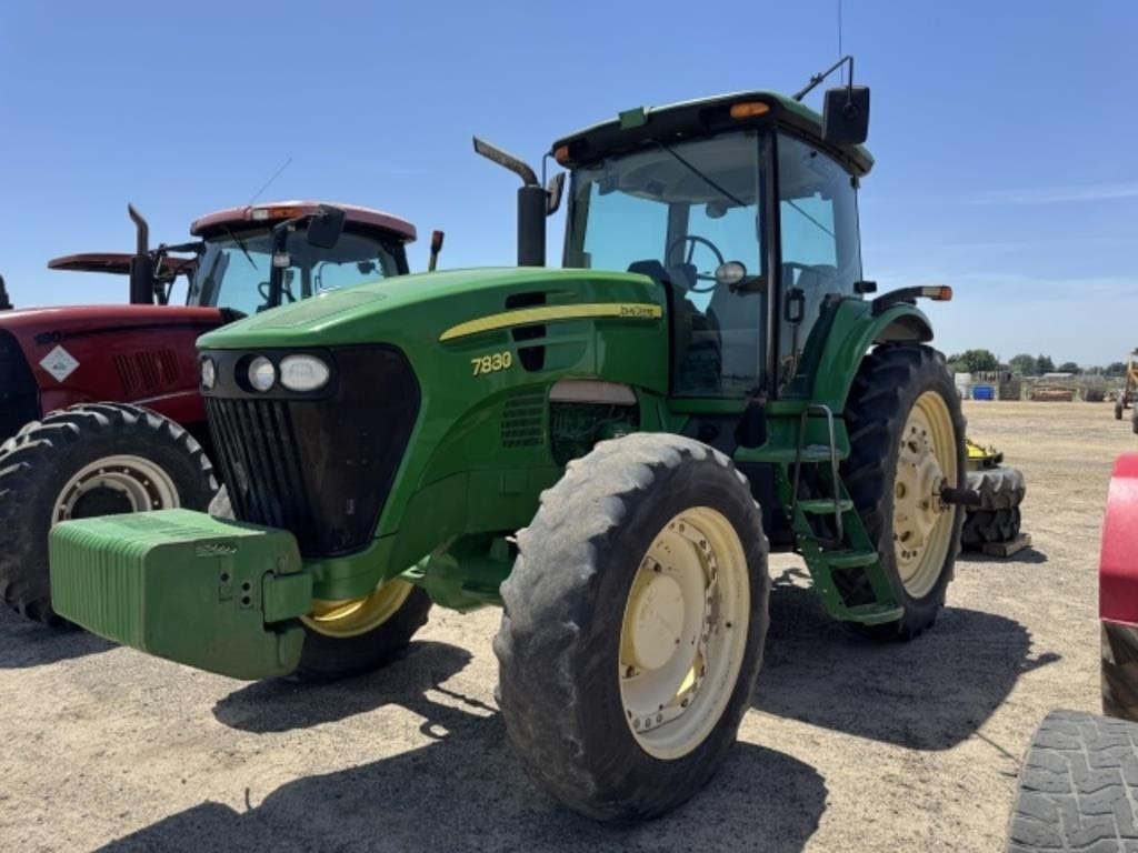 John Deere 7830 Equipment Image0