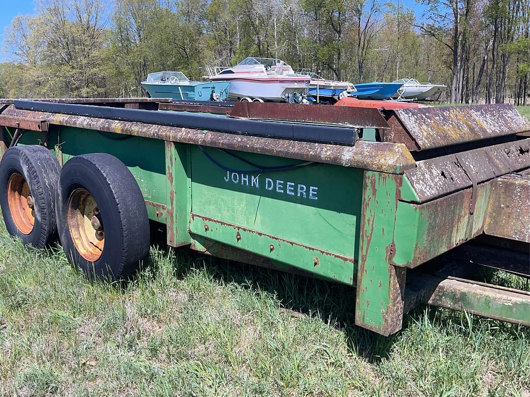 Image of John Deere 785 Primary image