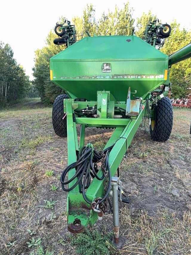 Image of John Deere 787 equipment image 1