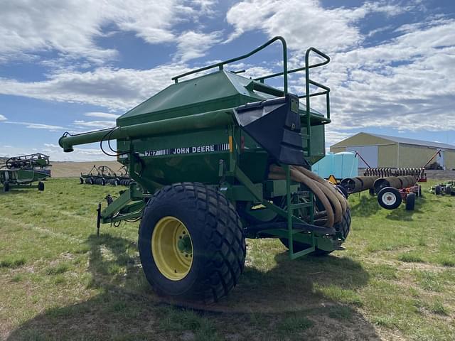 Image of John Deere 787 equipment image 2