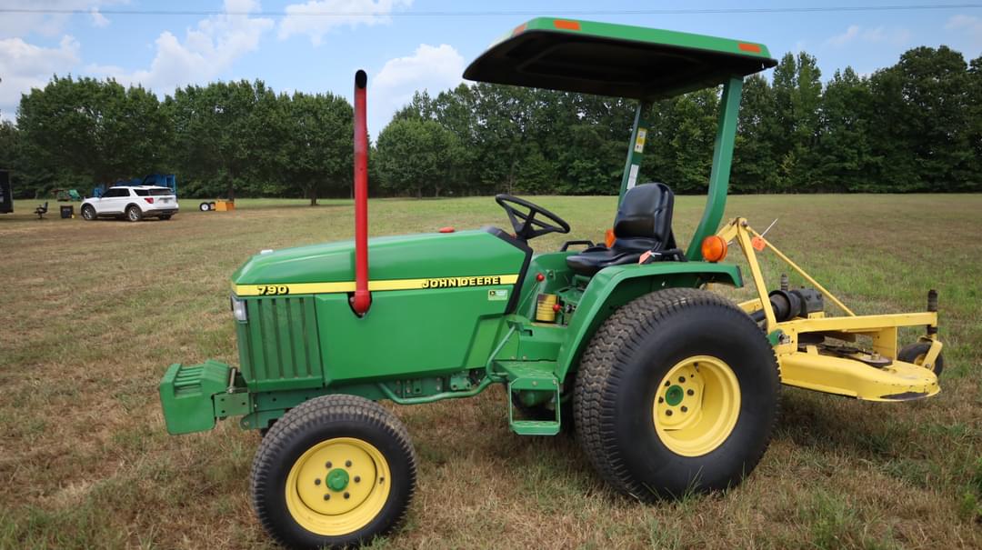 Image of John Deere 790 Primary image