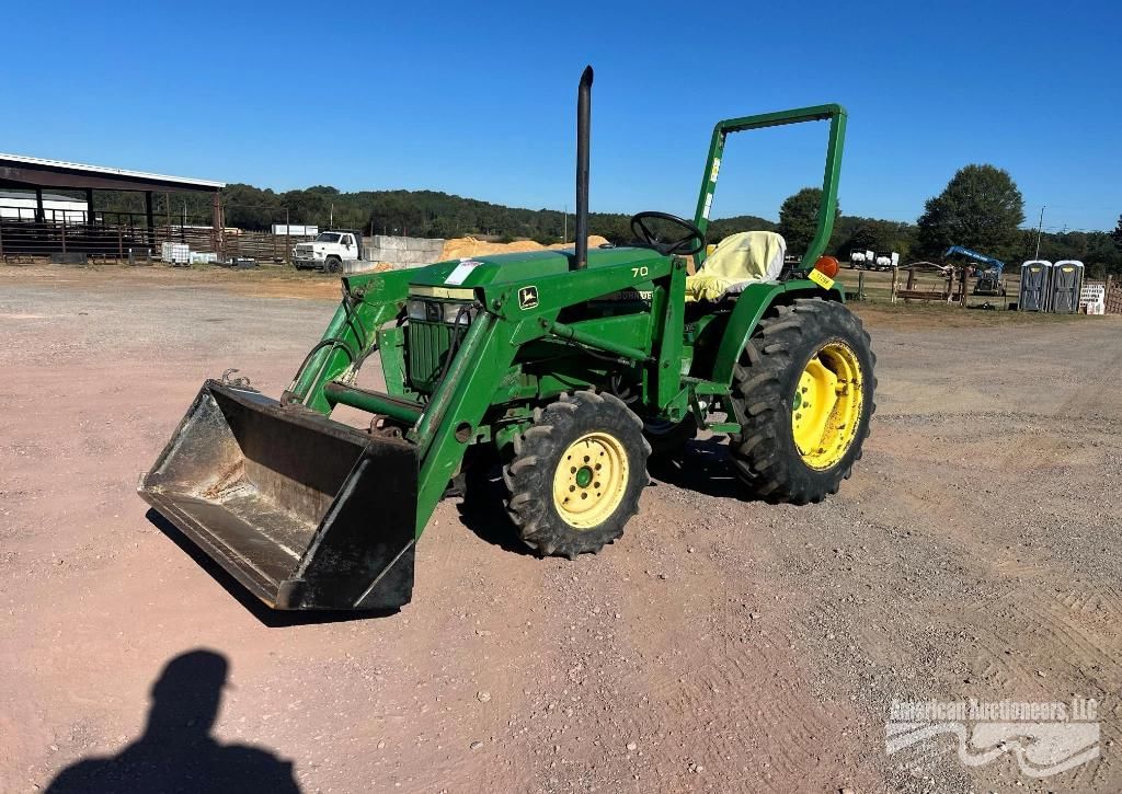John Deere 790 Equipment Image0
