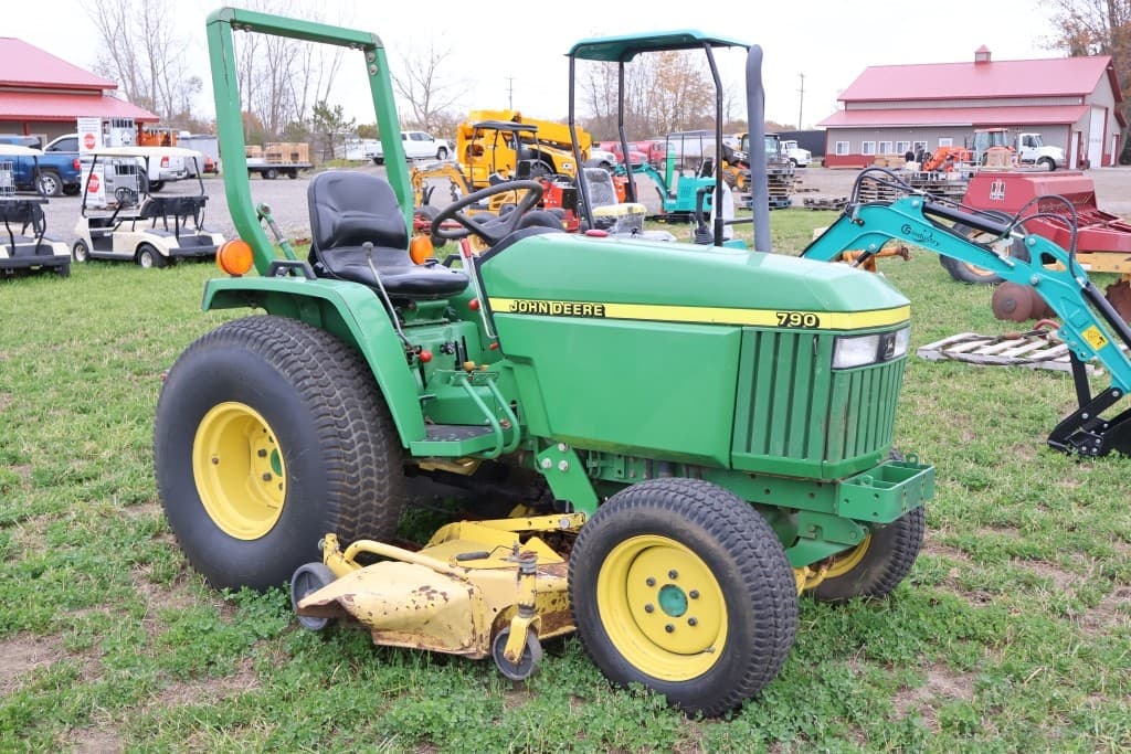 Image of John Deere 790 Primary image