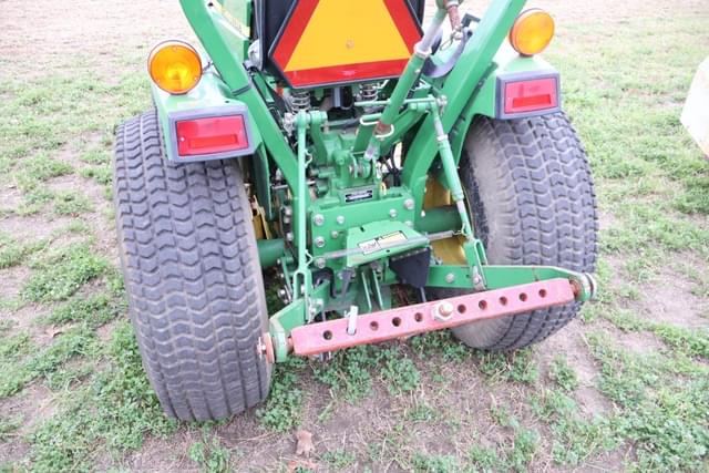 Image of John Deere 790 equipment image 2