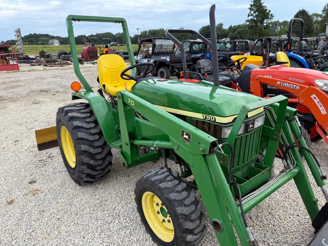 Image of John Deere 790 Primary image