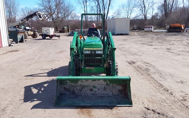Image of John Deere 790 equipment image 2