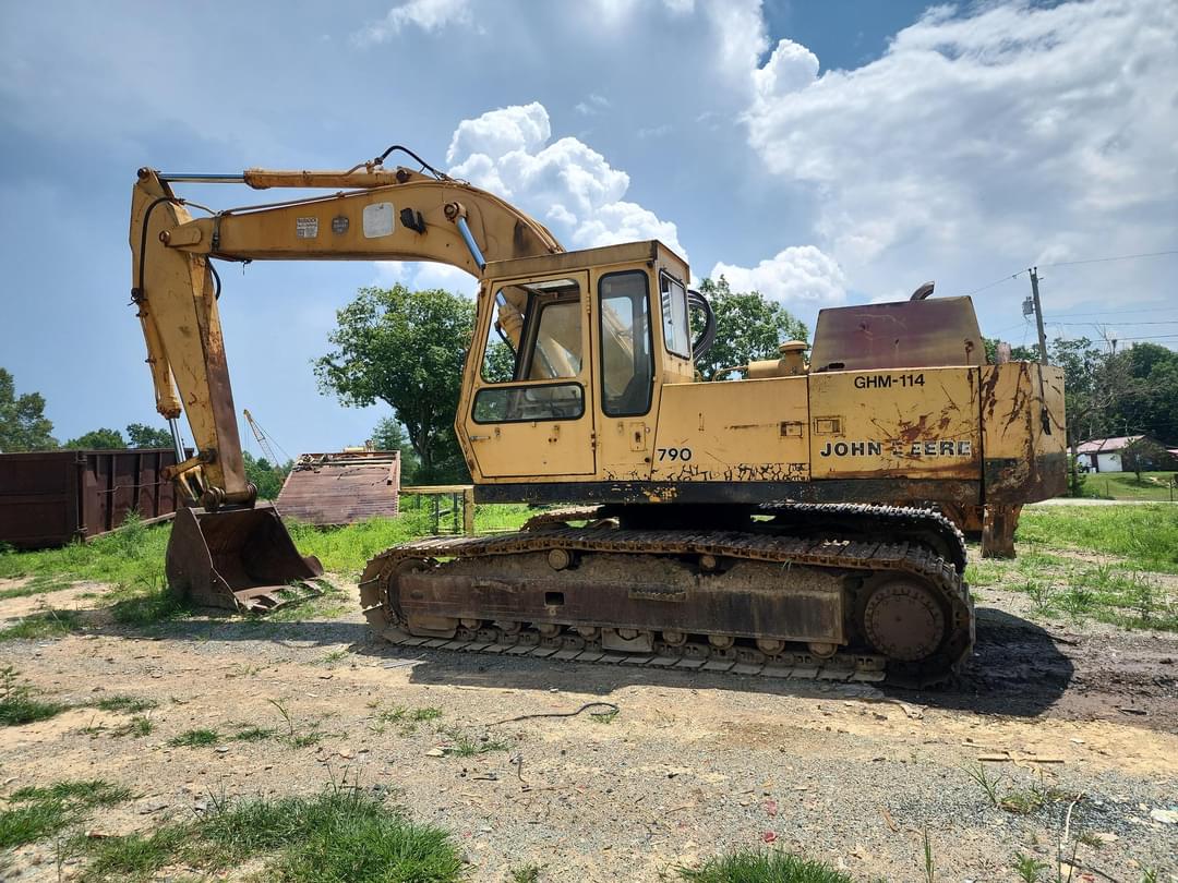 Image of John Deere 790 Primary image
