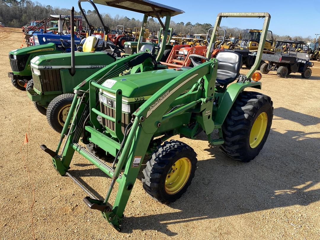 Image of John Deere 790 Primary image