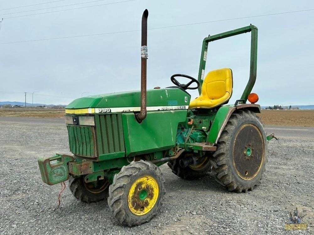 Main image John Deere 790