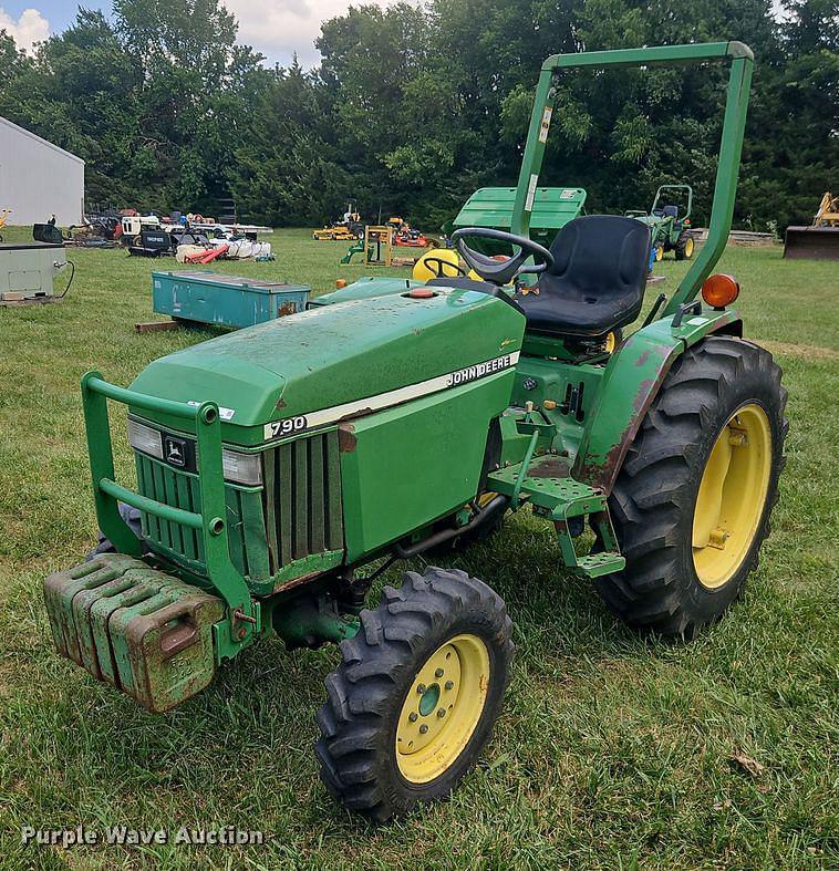 Image of John Deere 790 Primary image