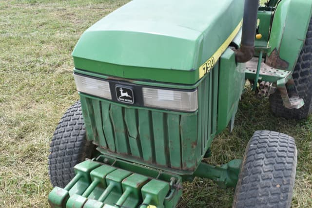 Image of John Deere 790 equipment image 4