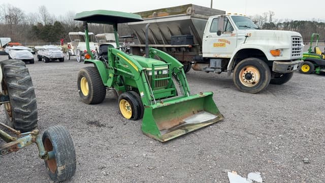 Image of John Deere 790 equipment image 2