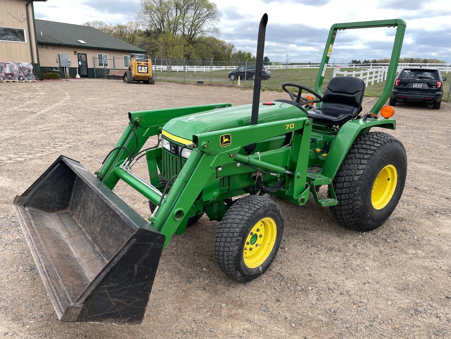 John Deere 790 Equipment Image0