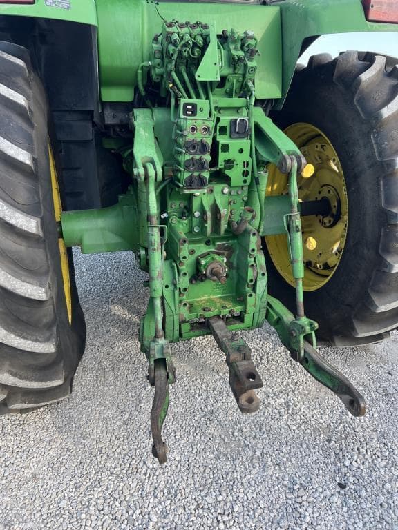Image of John Deere 7920 equipment image 2