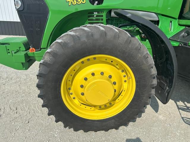 Image of John Deere 7930 equipment image 1
