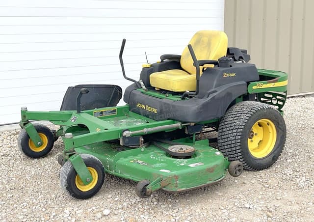 Image of John Deere 797 equipment image 1