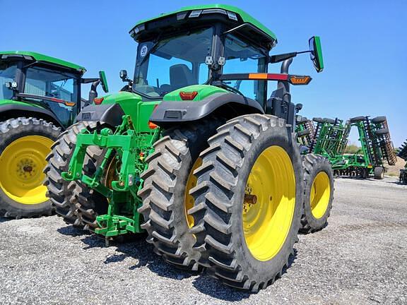Image of John Deere 7R 230 equipment image 3