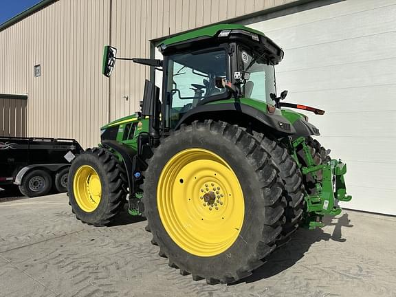 Image of John Deere 7R 230 equipment image 2