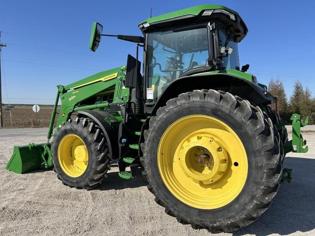 Image of John Deere 7R 330 equipment image 4