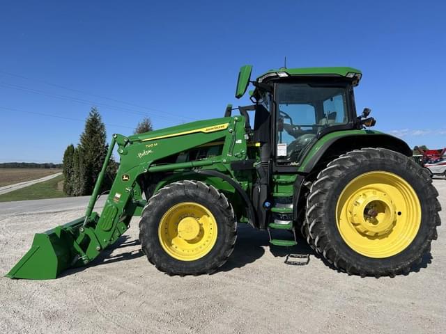Image of John Deere 7R 330 equipment image 2