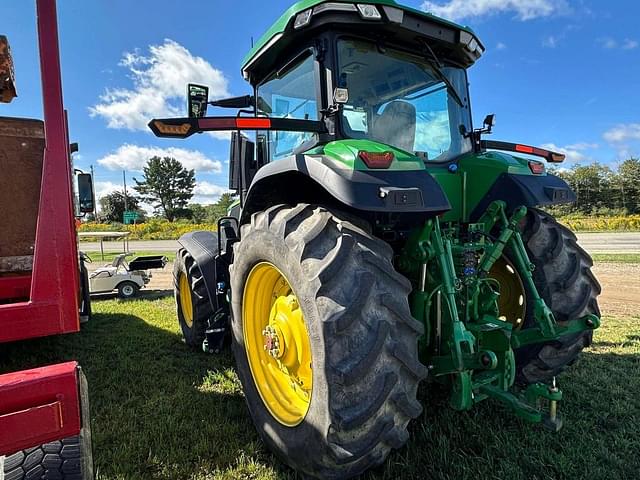 Image of John Deere 7R 210 equipment image 3