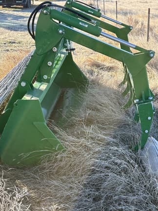 Image of John Deere Bucket Grapple Image 0