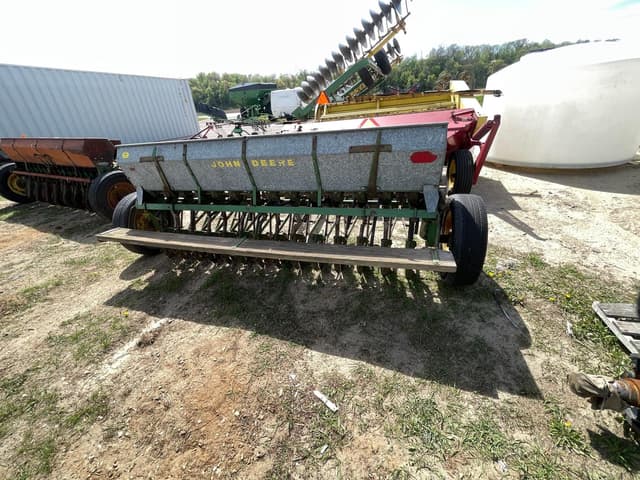Image of John Deere B equipment image 3