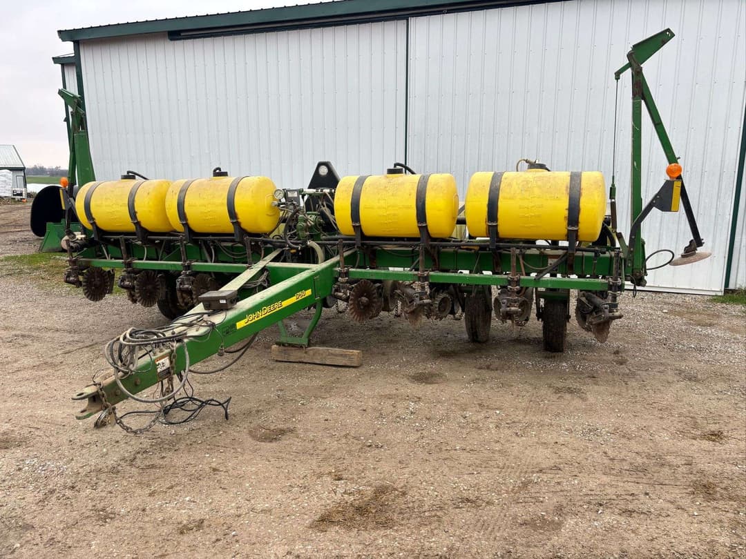 Image of John Deere 1750 Primary image