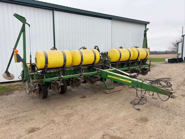 Image of John Deere 1750 equipment image 2