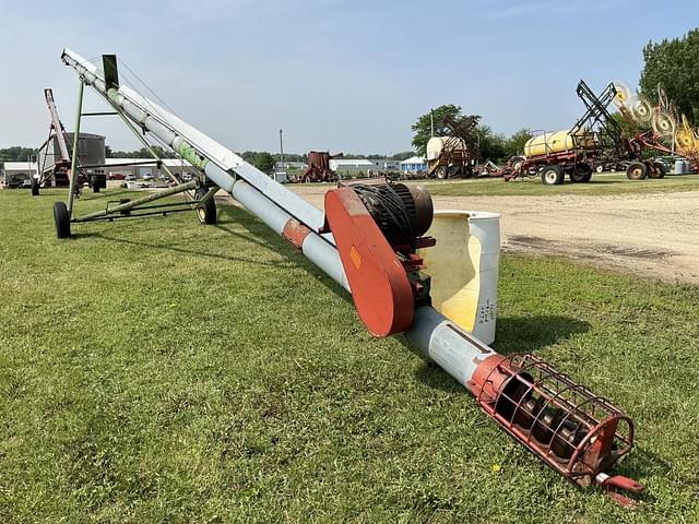 Image of John Deere 8x61 equipment image 4