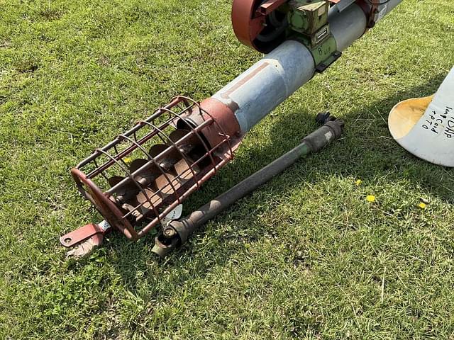 Image of John Deere 8x61 equipment image 1